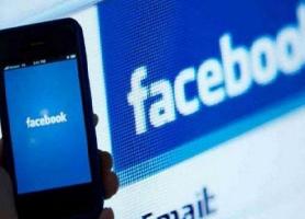 تعداد بازدیدهای ماهانه فیس بوک نصف شد