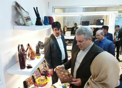 بازدید مونسان از بازارچه دائمی صنایع دستی در گرگان
