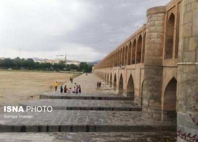 جاری شدن آب در سی و سه پل تا چند روز آینده