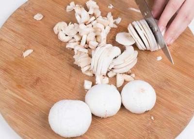 طرز تهیه املت قارچ خوشمزه به 6 روش مختلف