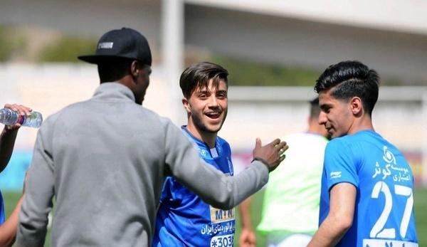 واکنش تند بازیکن سابق استقلال به فرهاد مجیدی: به خدا واگذارتان می کنم
