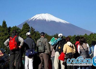 حضور بیش از حد گردشگران در کوه فوجی موجب افزایش نگرانی ها شده است