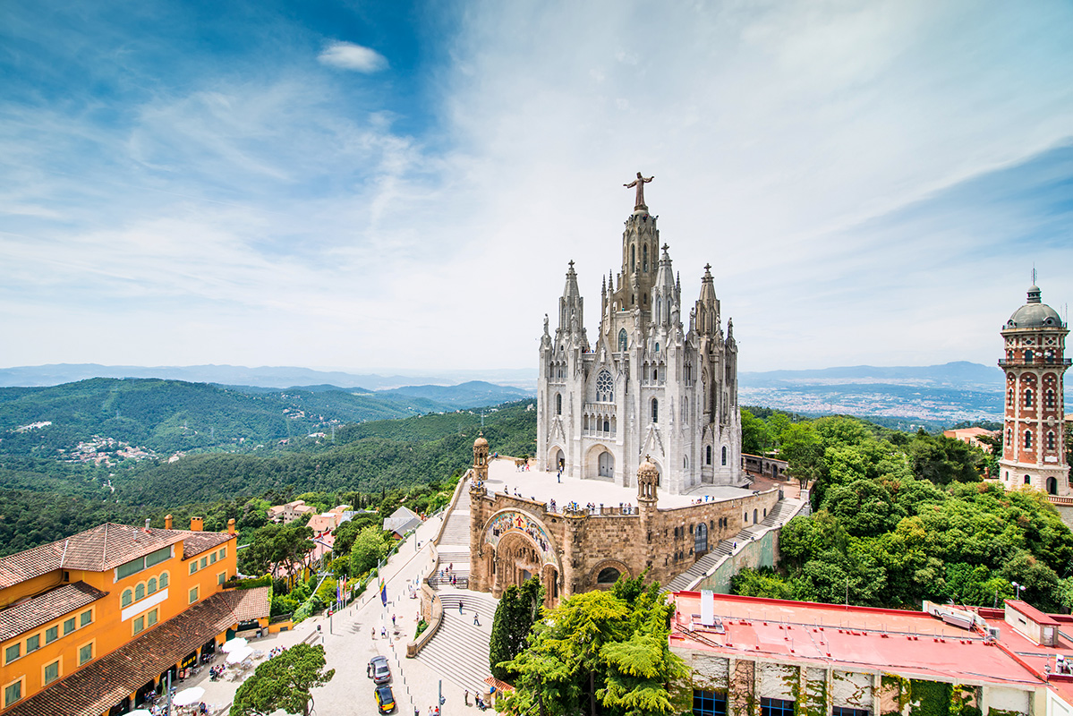 زیباترین کلیساهای کشور اسپانیا برای بازدید